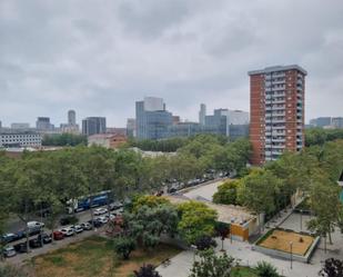 Exterior view of Flat for sale in  Barcelona Capital  with Air Conditioner