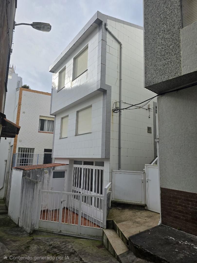 Vista exterior de Pis en venda en Ponteceso amb Terrassa, Traster i Moblat