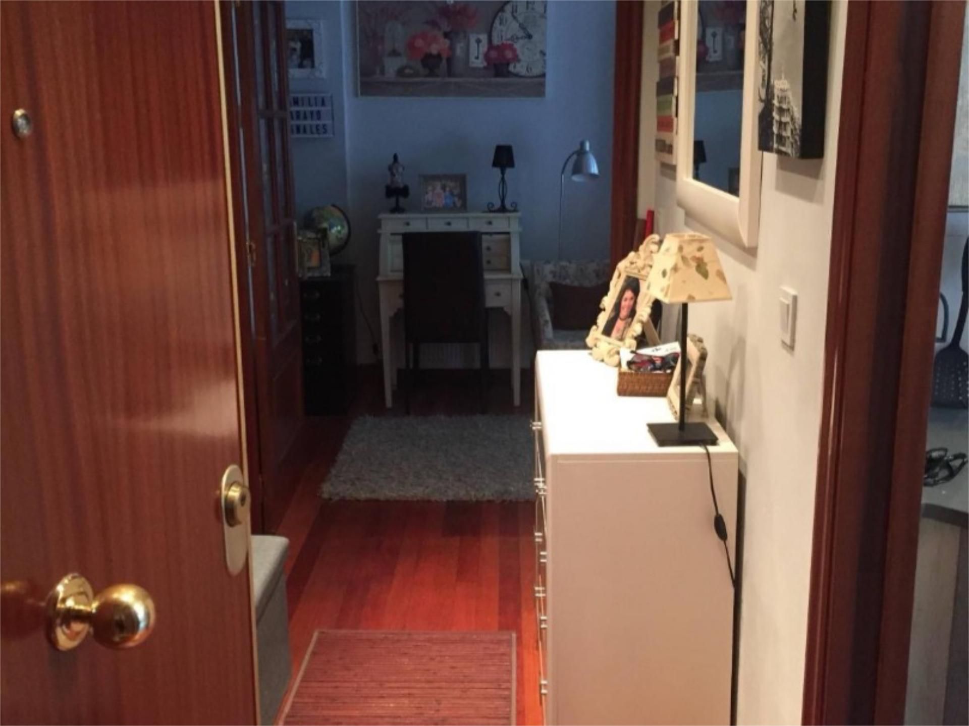 Wohnung zum verkauf in Ayala / Aiara mit Heizung, Parkett und Abstellraum