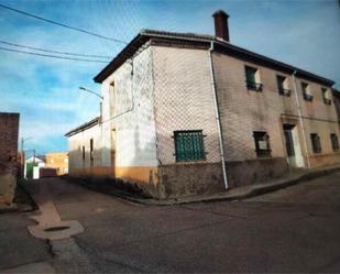 Exterior view of House or chalet for sale in Boadilla de Rioseco