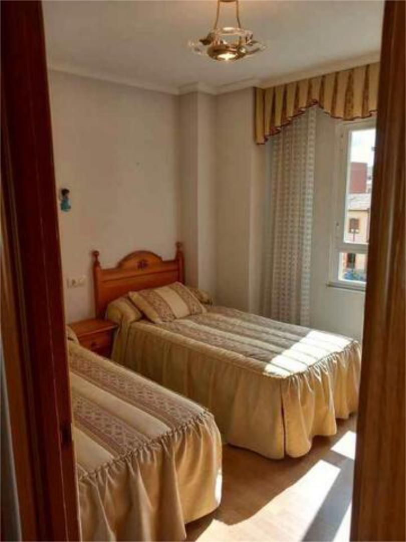 Bedroom of Flat to rent in Salamanca Capital  with Terrace
