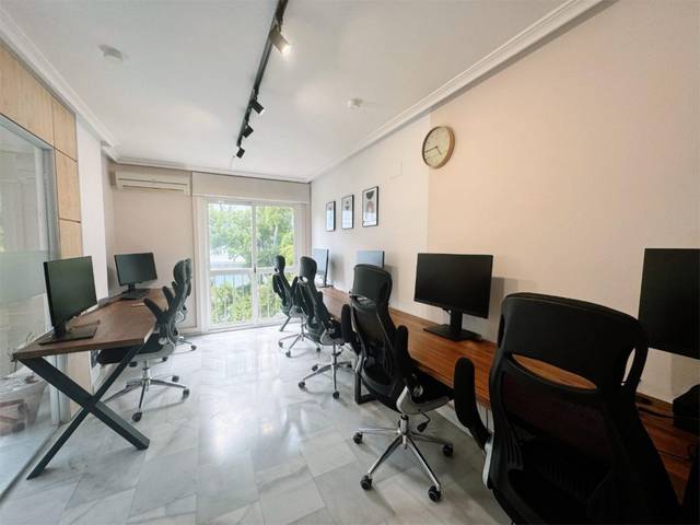 Oficina en Alquiler en Calle Puerto, 14 en La Malagueta - Monte Sancha