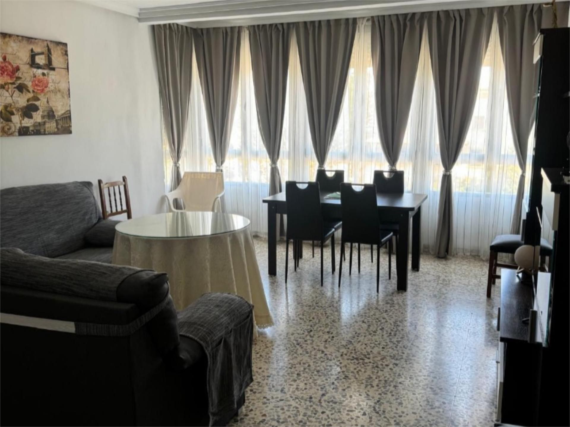 Dining room of Flat to rent in Cáceres Capital  with Furnished, Community parking and Balcony