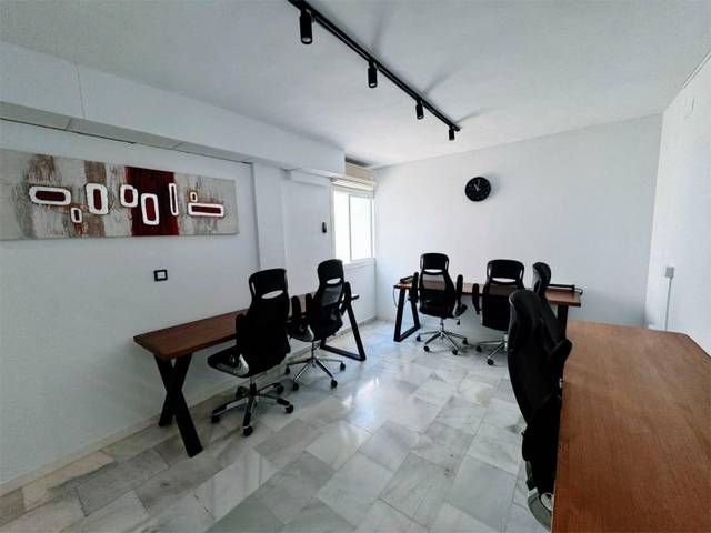 Oficina en Alquiler en Calle Puerto, 14 en La Malagueta - Monte Sancha