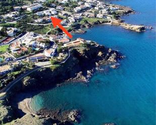 Vista exterior de Apartament en venda en El Port de la Selva amb Jardí privat, Terrassa i Moblat
