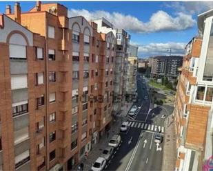 Exterior view of Flat to rent in León Capital   with Heating, Terrace and Furnished