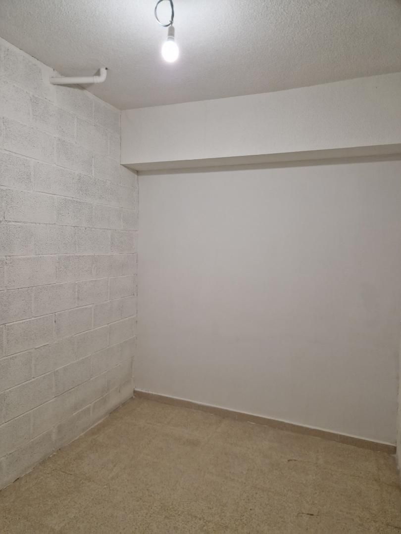 Box room for sale in Burgos Capital