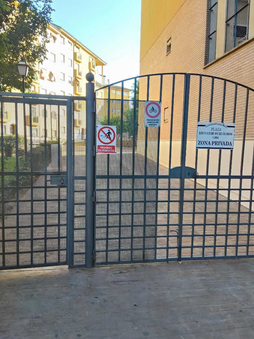 Aparcament de Pis en venda en  Córdoba Capital amb Aire condicionat, Terrassa i Balcó