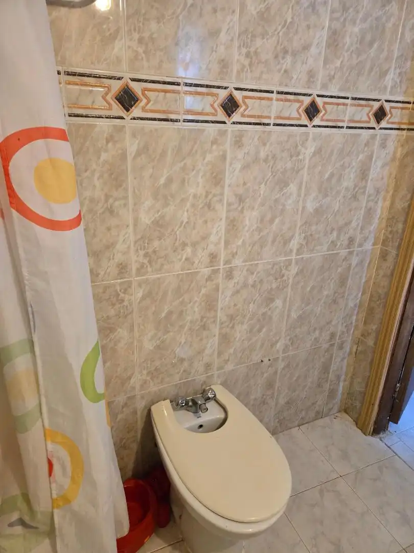 Casa adosada en venta en Calle Paraiso, 5, Valdefinjas Baño de Casa adosada en venta en Valdefinjas con Trastero y Lavadora