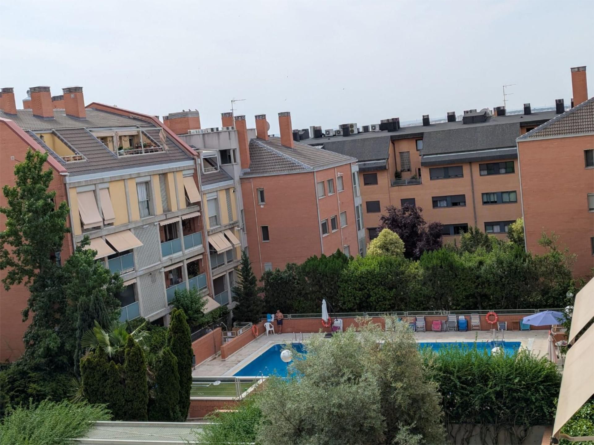 Piscina de Pis de lloguer en  Madrid Capital amb Aire condicionat, Calefacció i Parquet