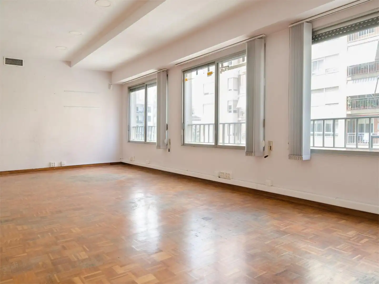 Flat for sale in Plaza Clave, 12, Casco Histórico Living room of Flat for sale in Castellón de la Plana / Castelló de la Plana with Air Conditioner and Terrace