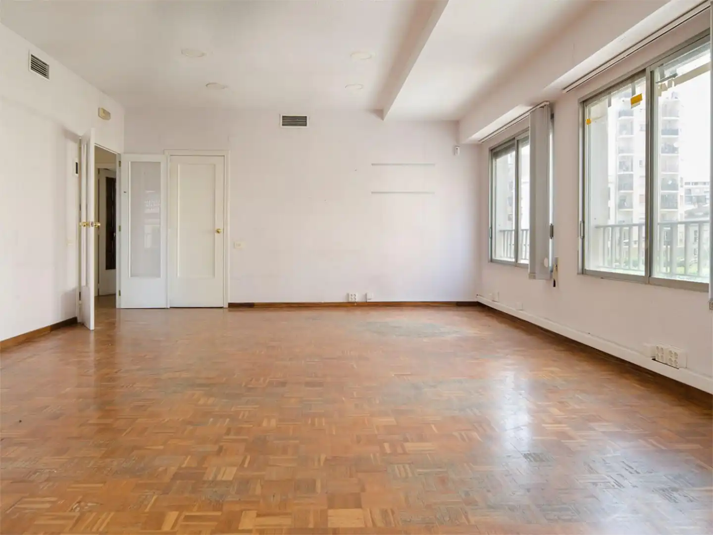 Flat for sale in Plaza Clave, 12, Casco Histórico Living room of Flat for sale in Castellón de la Plana / Castelló de la Plana with Air Conditioner and Terrace