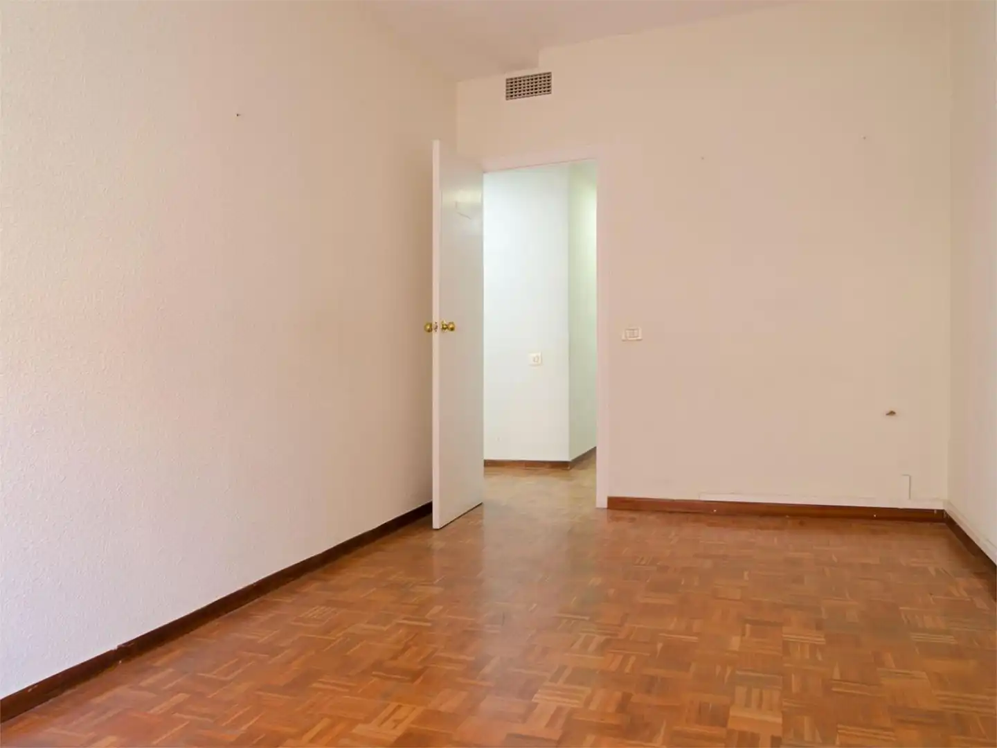 Flat for sale in Plaza Clave, 12, Casco Histórico Bedroom of Flat for sale in Castellón de la Plana / Castelló de la Plana with Air Conditioner and Terrace
