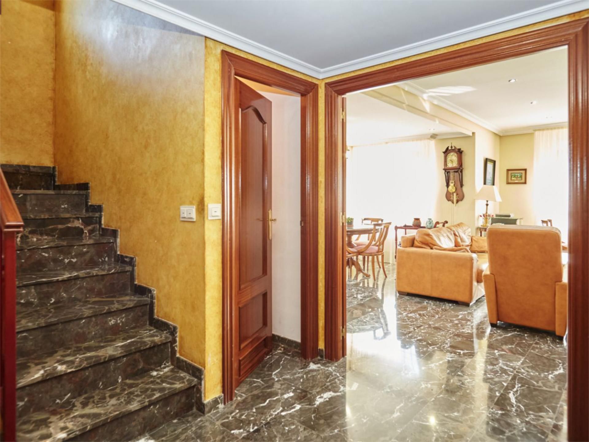 Duplex for sale in  Jaén Capital  with Air Conditioner, Heating and Private garden