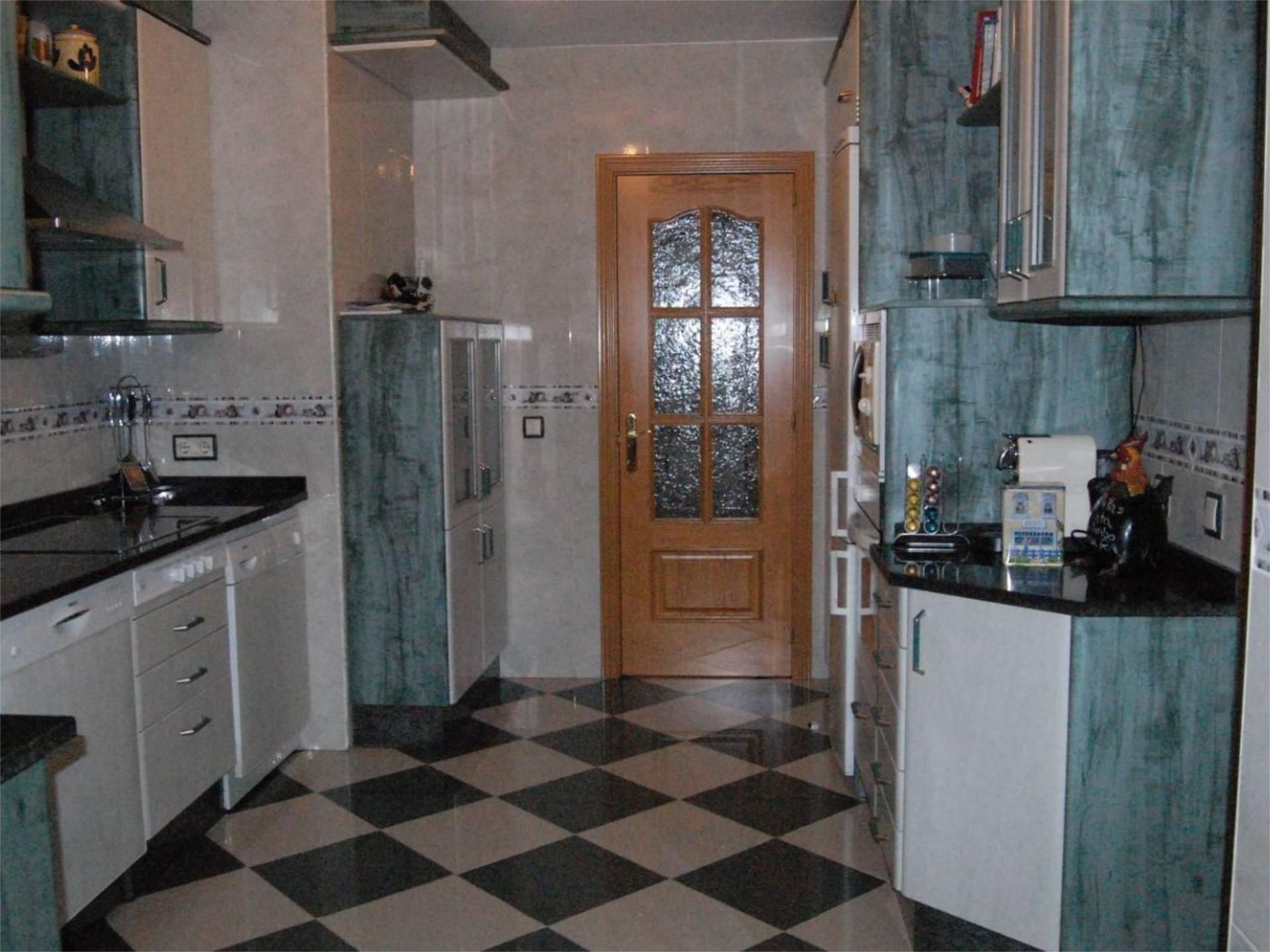 Cuina de Pis de lloguer en Alcalá de Henares amb Aire condicionat, Calefacció i Parquet