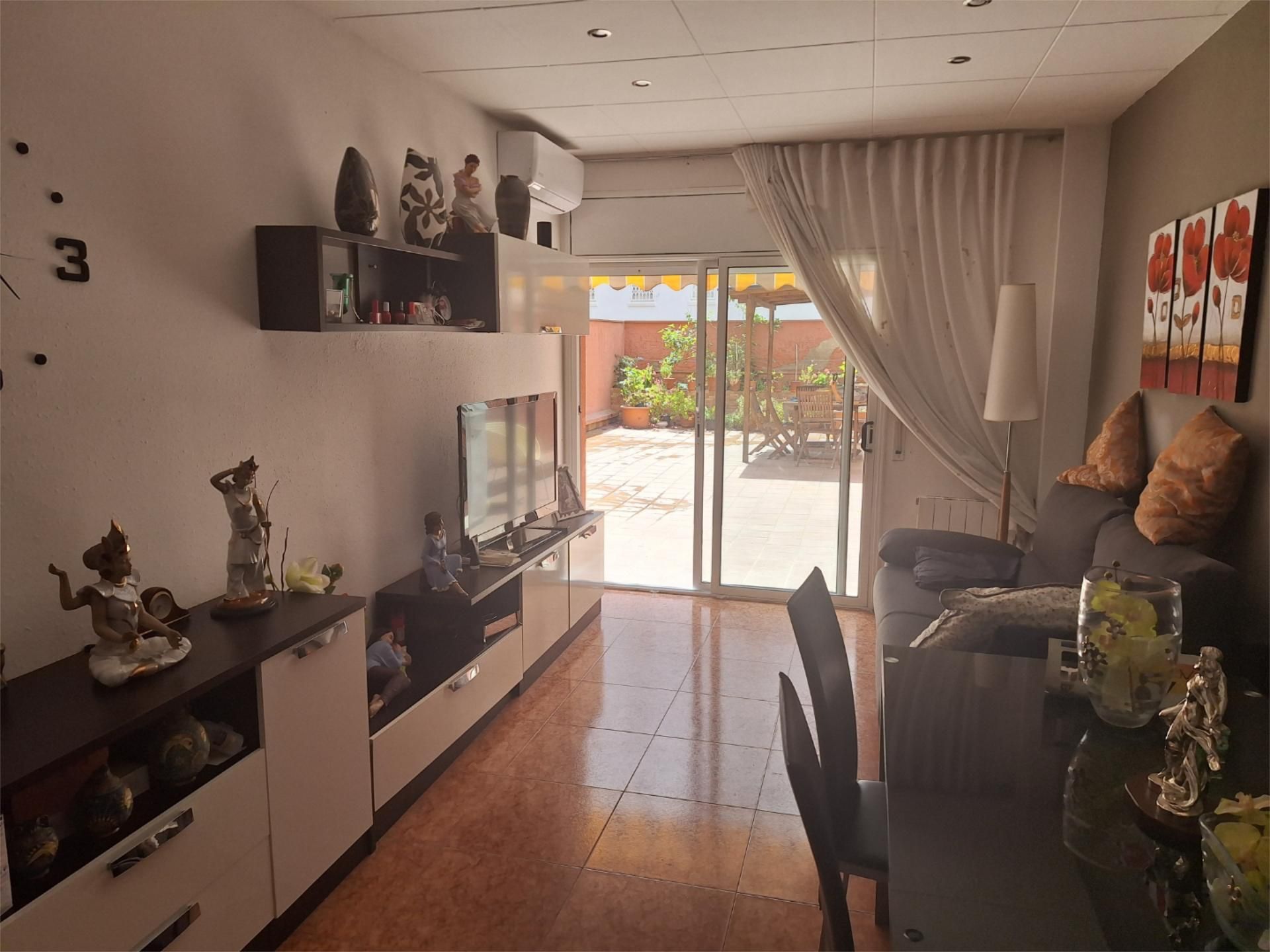 Living room of Flat for sale in Pineda de Mar  with Air Conditioner, Terrace and Balcony