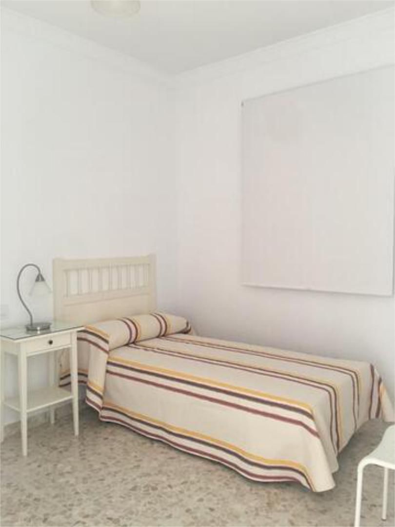 Dormitori de Casa o xalet de lloguer en Osuna amb Jardí privat, Terrassa i Moblat