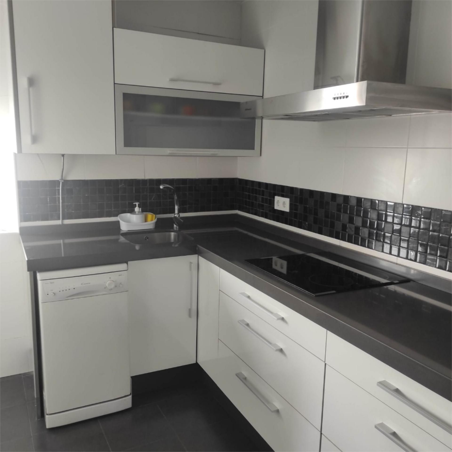 Kitchen of Flat for sale in San Fernando  with Air Conditioner, Heating and Furnished