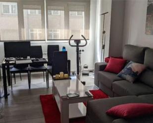 Sala d'estar de Pis en venda en Lugo Capital amb Calefacció, Jardí privat i Parquet