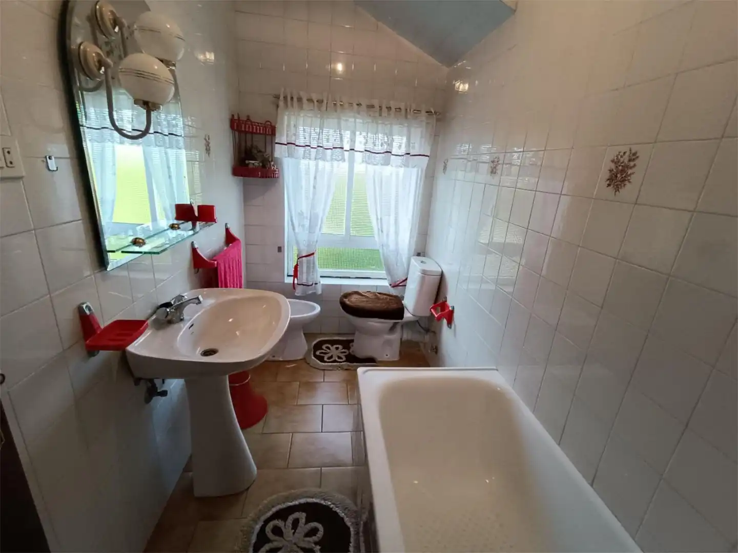 Bathroom of Flat for sale in Begonte  with Terrace and Balcony