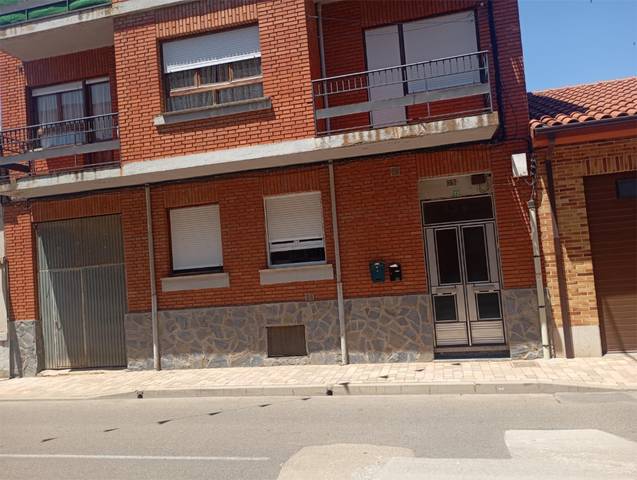 Piso en Alquiler en Calle San Juan, 23 en Benavides