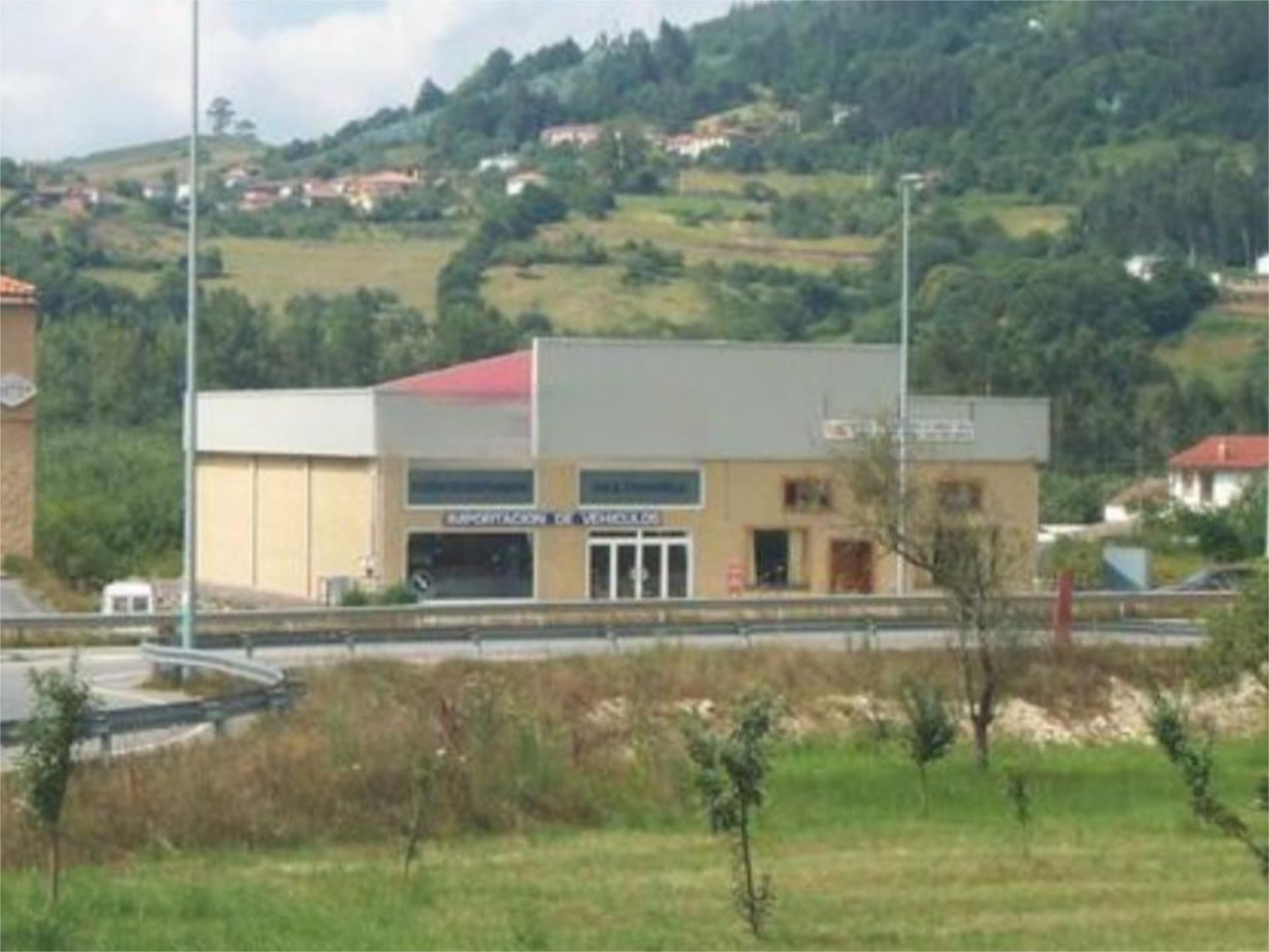 Industrial buildings to rent in Grado