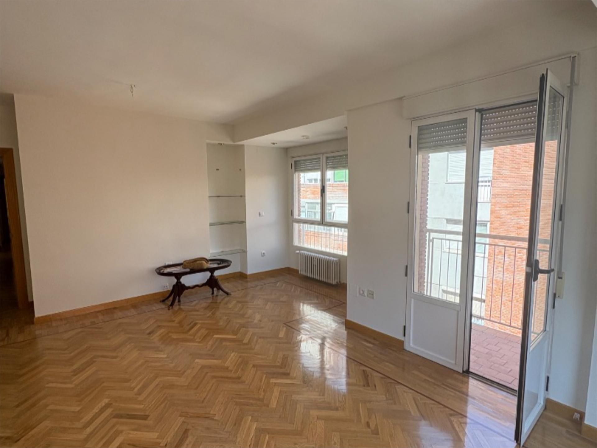 Flat to rent in Calle de Portugal, 1, Campo Grande