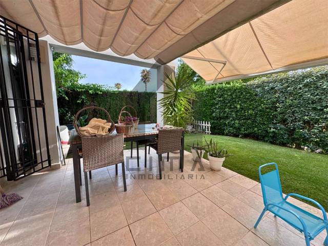 Casa adosada en Venta en Calle Luis Daoiz, 1 en El Rompido