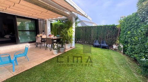 Foto 2 de Casa adosada en venda a Calle Luis Daoiz, 1, El Rompido, Huelva