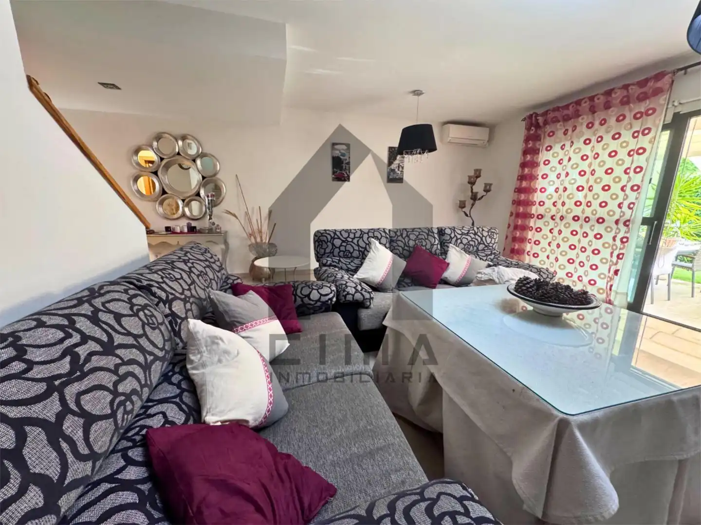 Casa adosada en venta en Calle Luis Daoiz, 1, El Rompido Sala de estar de Casa adosada en venta en El Rompido con Aire acondicionado, Calefacción y Jardín privado