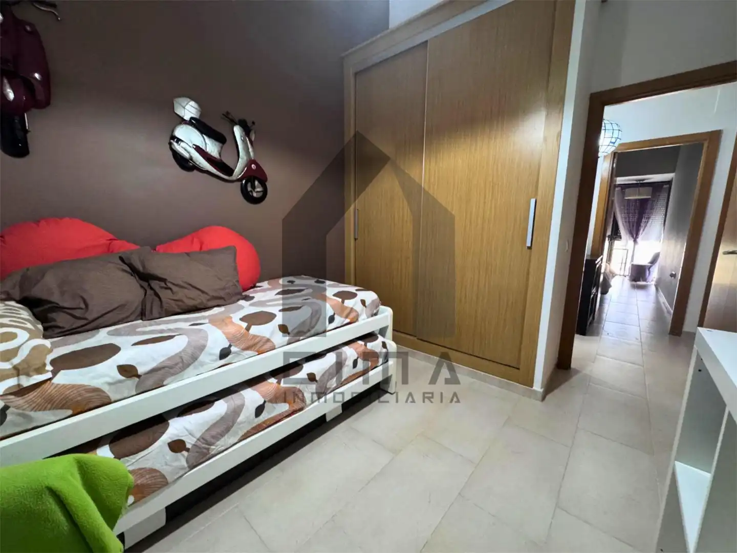 Casa adosada en venta en Calle Luis Daoiz, 1, El Rompido Habitación de Casa adosada en venta en El Rompido con Aire acondicionado, Calefacción y Jardín privado