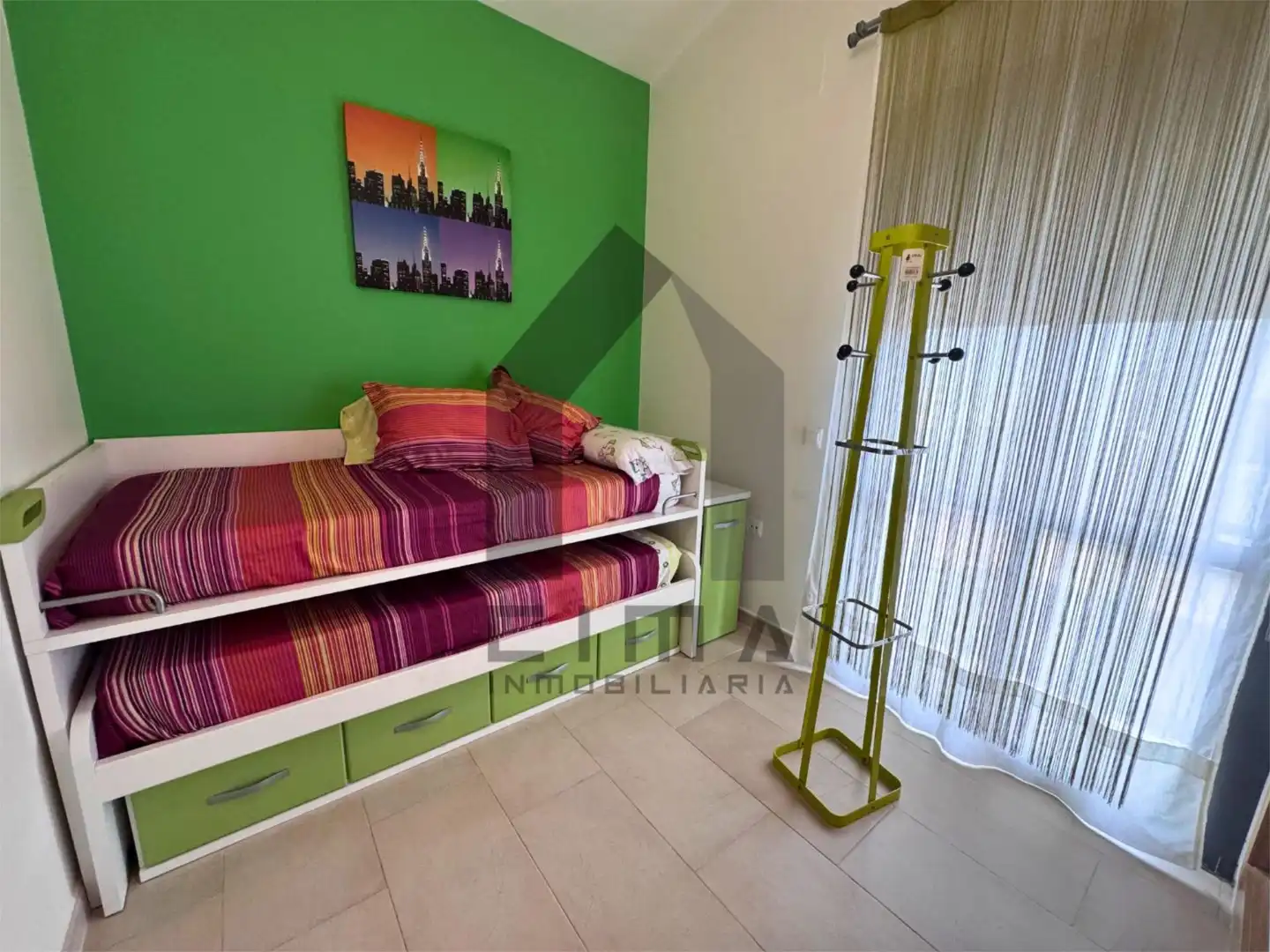 Casa adosada en venta en Calle Luis Daoiz, 1, El Rompido Habitación de Casa adosada en venta en El Rompido con Aire acondicionado, Calefacción y Jardín privado
