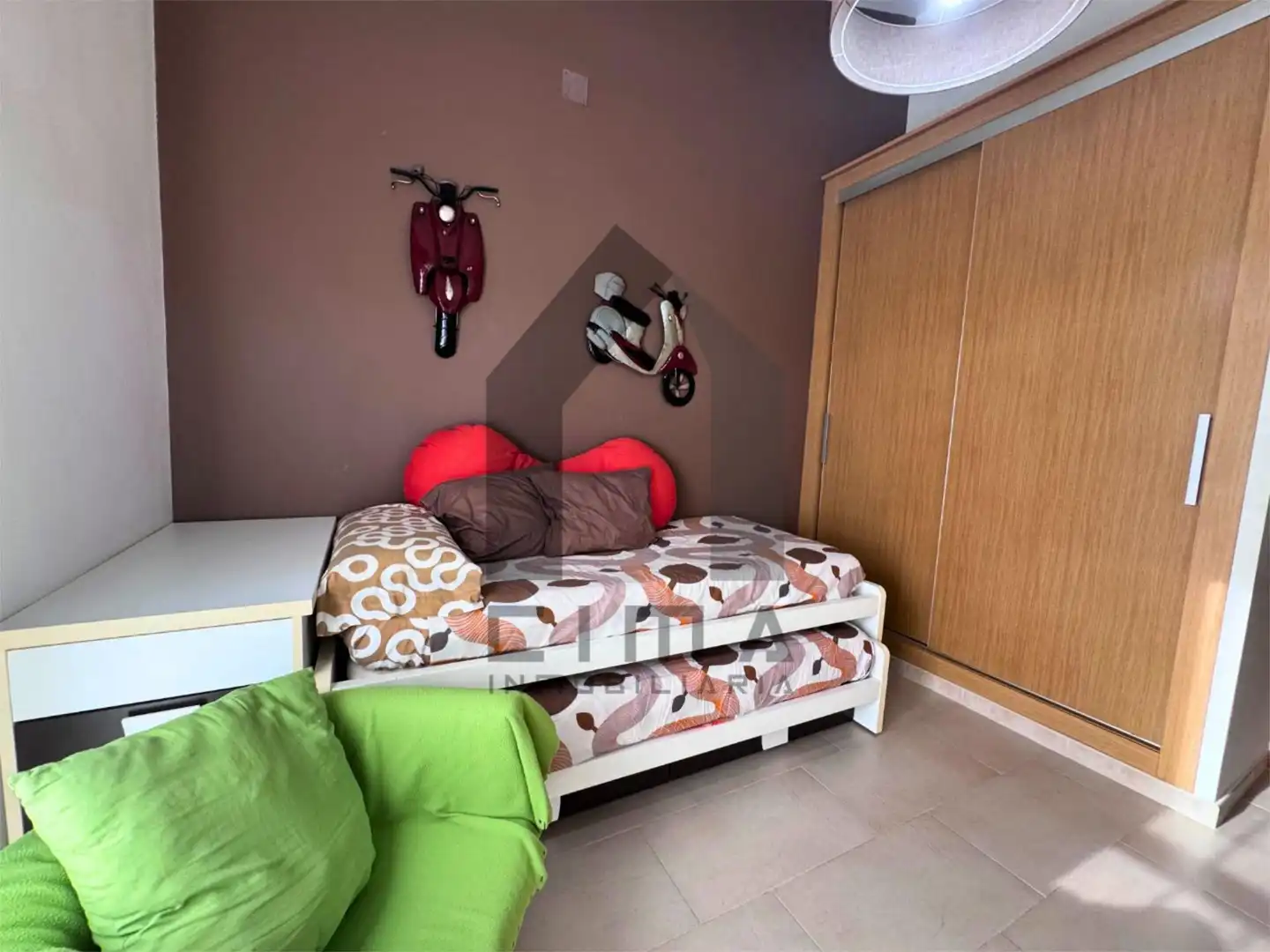 Casa adosada en venta en Calle Luis Daoiz, 1, El Rompido Habitación de Casa adosada en venta en El Rompido con Aire acondicionado, Calefacción y Jardín privado
