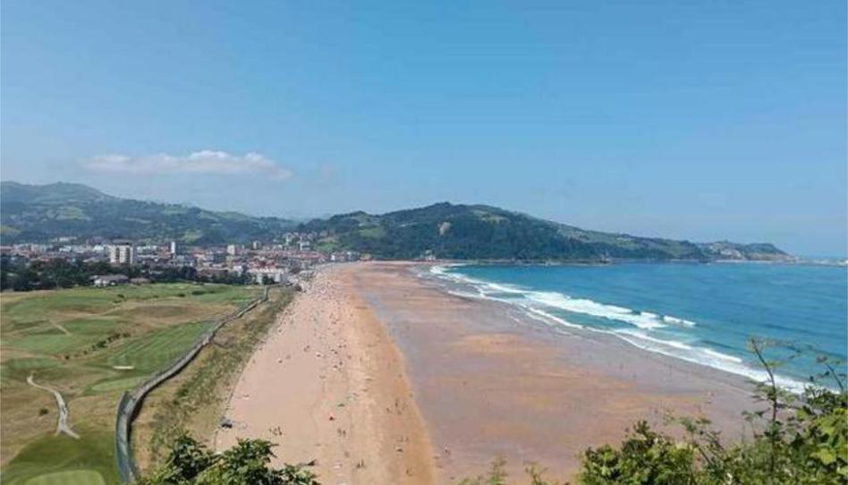 Foto 1 de Piso de alquiler en Zarautz, Gipuzkoa