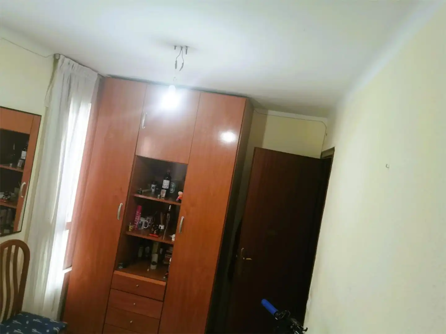 Room in Carrer de les Aigües del Llobregat, 21, La Florida Room in Carrer de les Aigües del Llobregat, 21, La Florida