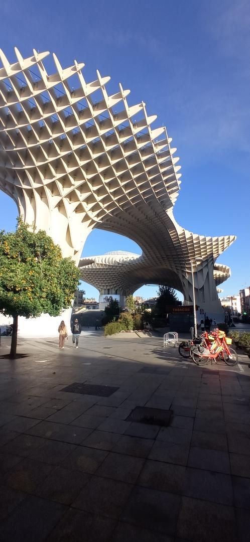 Vista exterior de Pis de lloguer en  Sevilla Capital amb Aire condicionat