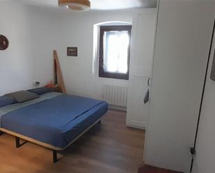 Bedroom of Flat to share in Montgat  with Heating, Private garden and Parquet flooring