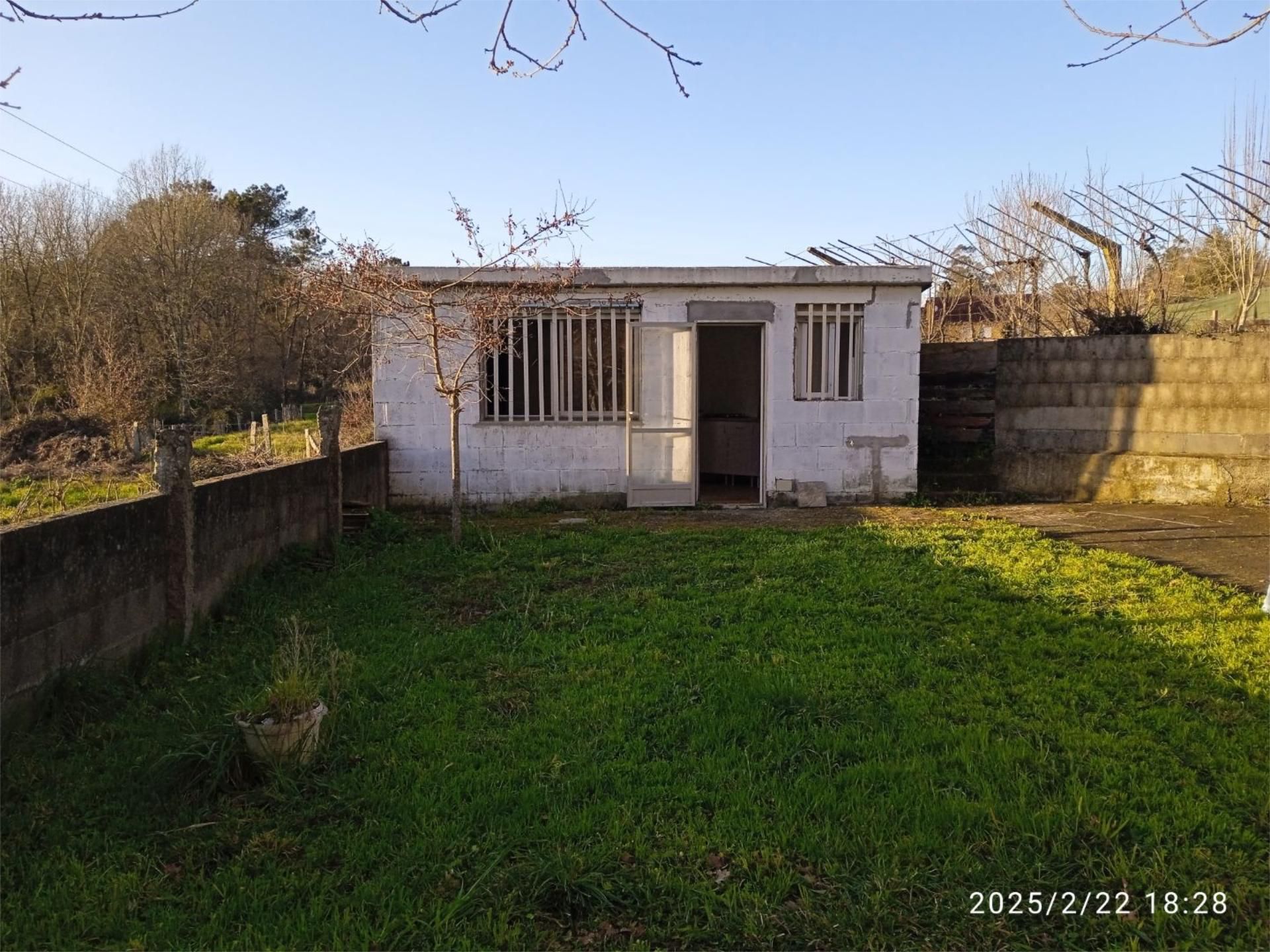 Non-constructible Land for sale in Ponteareas