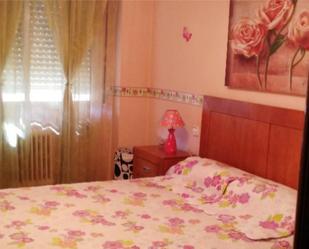 Bedroom of Flat to share in Ávila Capital  with Heating, Terrace and Furnished