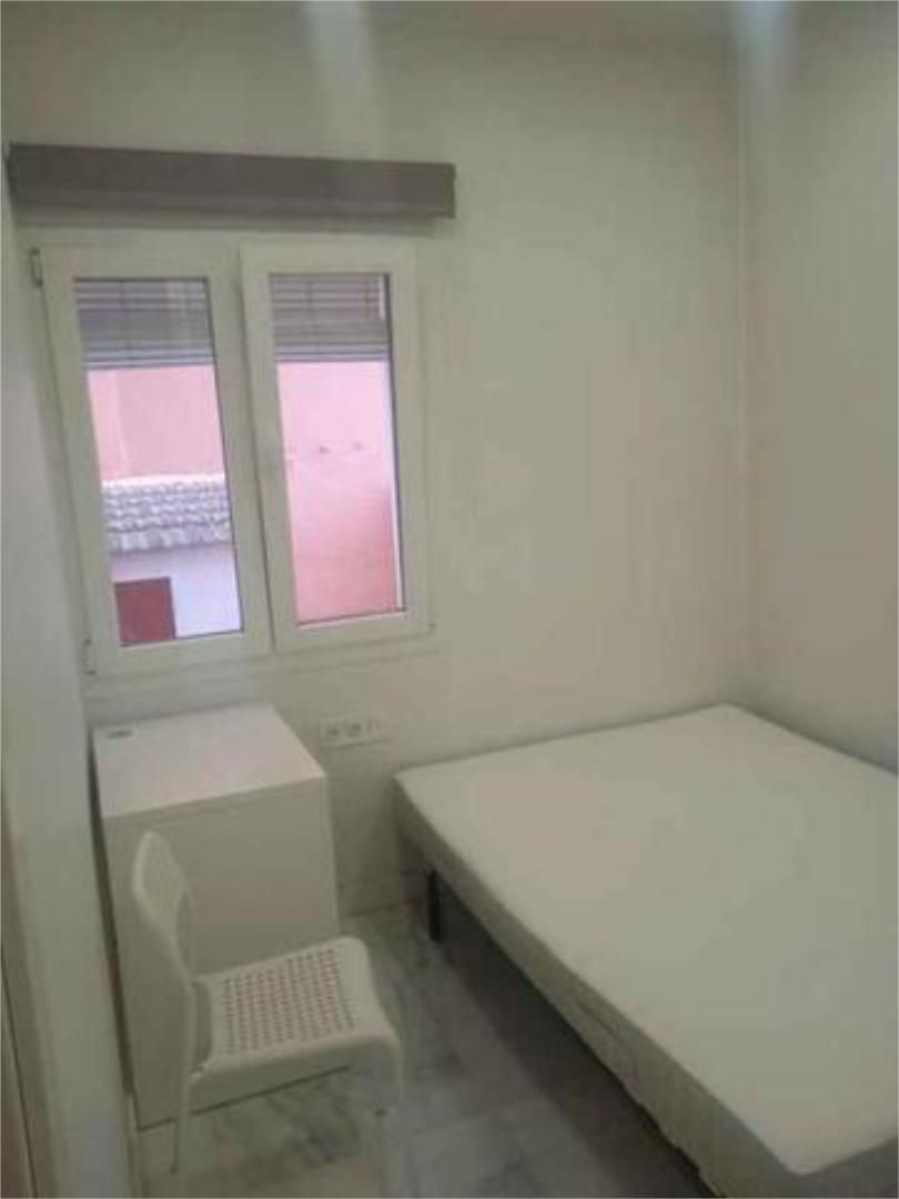 Bedroom of Flat to rent in Valladolid Capital  with Heating, Storage room and Furnished