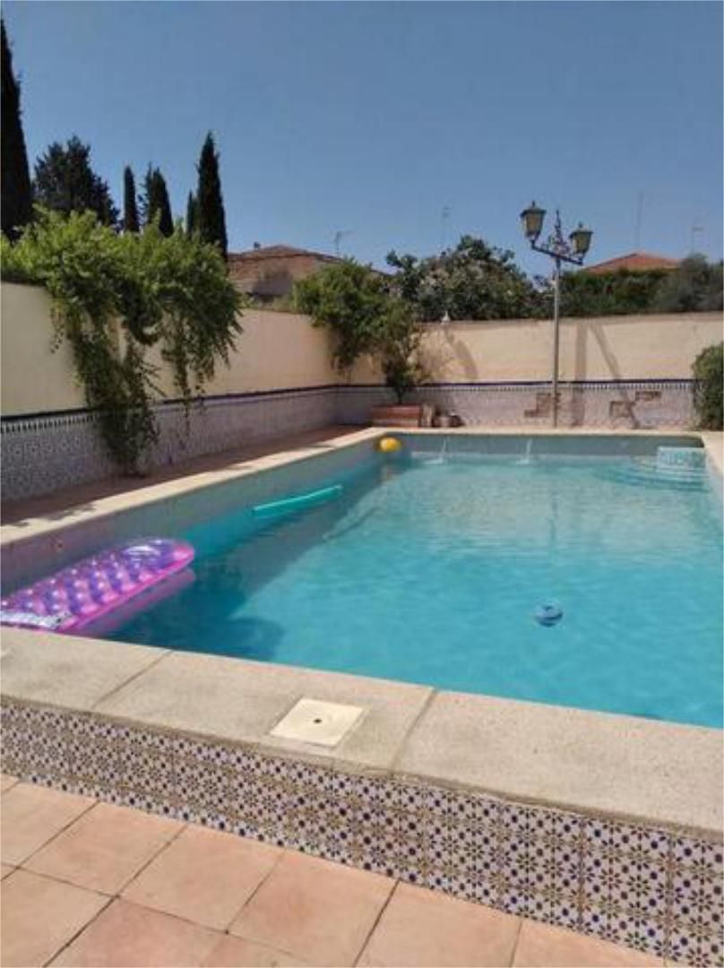 Piscina de Casa adosada en venda en Alhendín amb Terrassa i Piscina