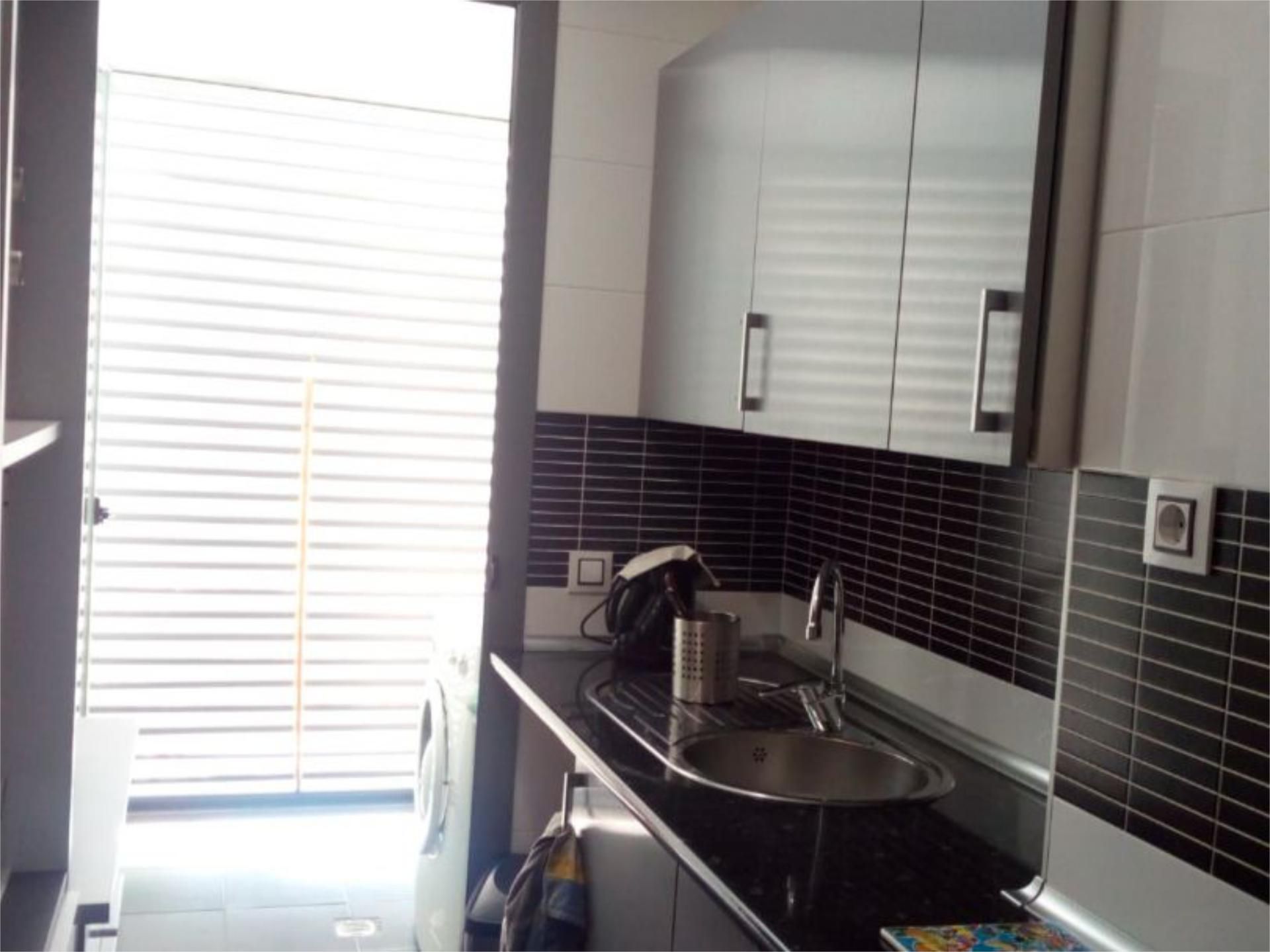 Kitchen of Flat to share in Rivas-Vaciamadrid  with Heating, Private garden and Storage room