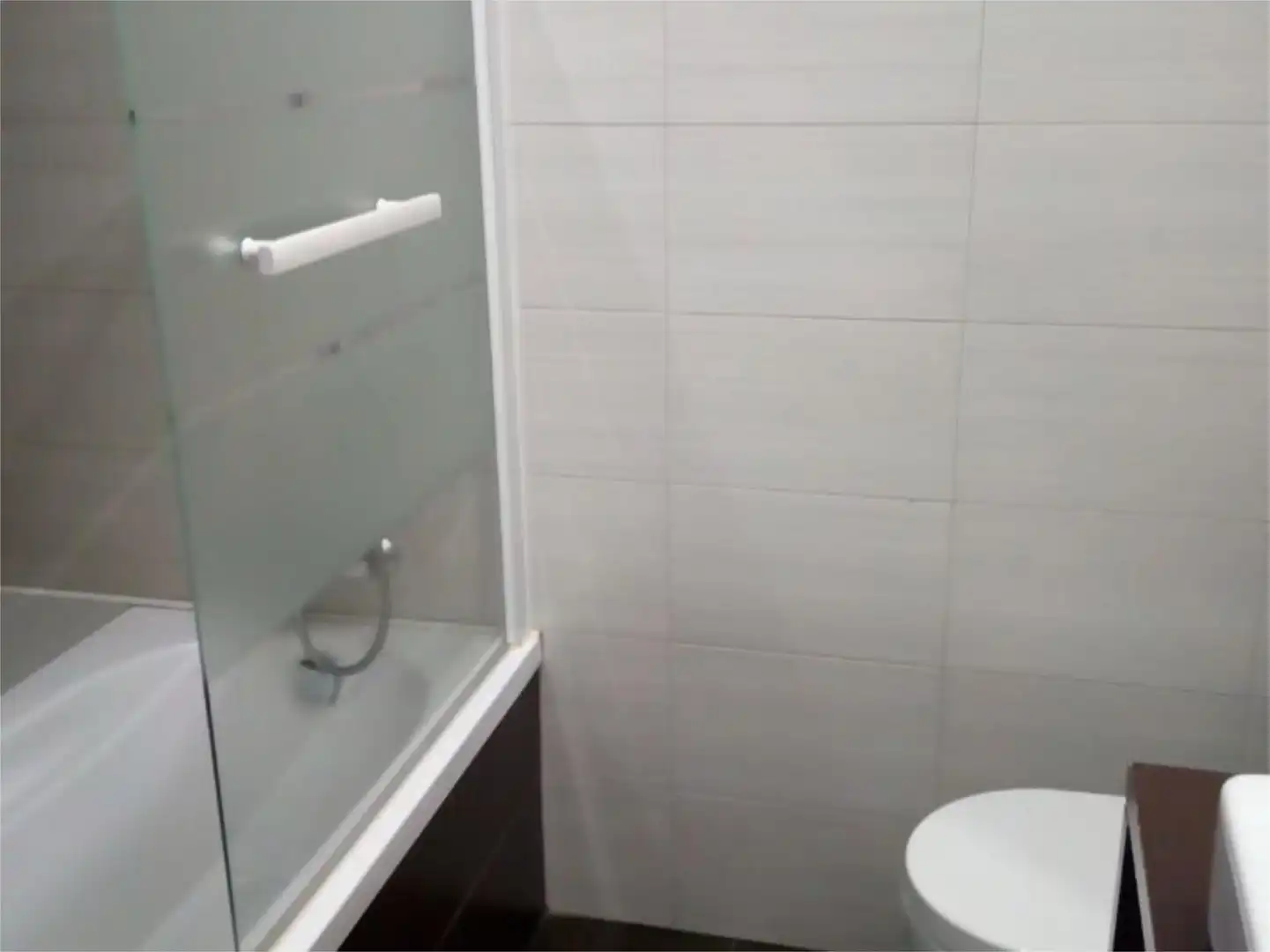 Room in Calle Eduardo Lopez Hernando, 1, Rivas Futura Bathroom of Flat for share in Rivas-Vaciamadrid with Heating, Private garden and Storage room