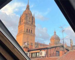 Exterior view of Flat to rent in Salamanca Capital  with Heating, Parquet flooring and Storage room