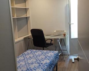 Flat to share in Plaza Fuente Honda, Casco Antiguo