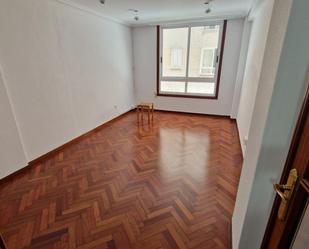 Living room of Flat to rent in A Coruña Capital   with Parquet flooring, Oven and Washing machine