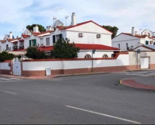 Vista exterior de Casa o xalet en venda en Aljaraque amb Jardí privat, Terrassa i Traster