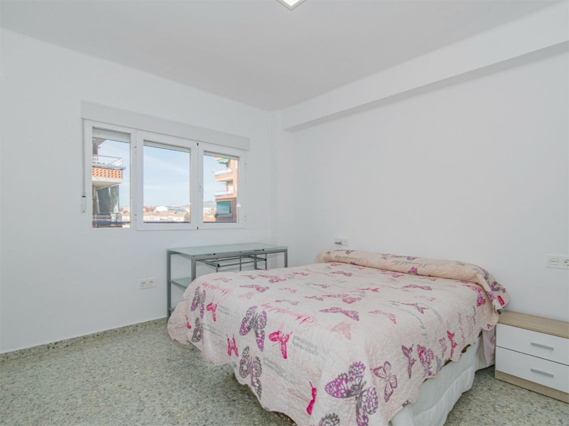 Bedroom of Flat to rent in  Granada Capital  with Furnished and Balcony