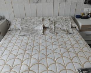 Bedroom of Flat to rent in Cuenca Capital