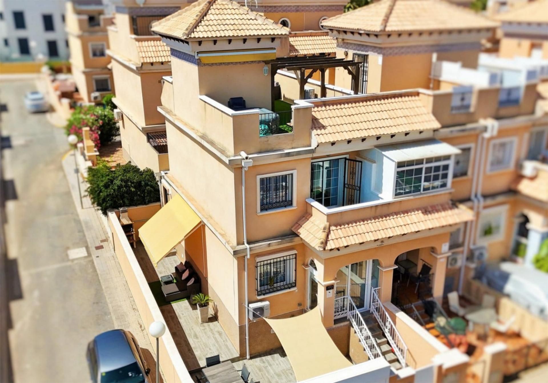 Exterior view of Flat for sale in Orihuela  with Air Conditioner, Terrace and Swimming Pool
